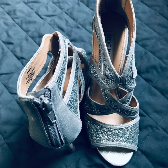 Steve Madden Silver Heel - Picture 2 of 6
